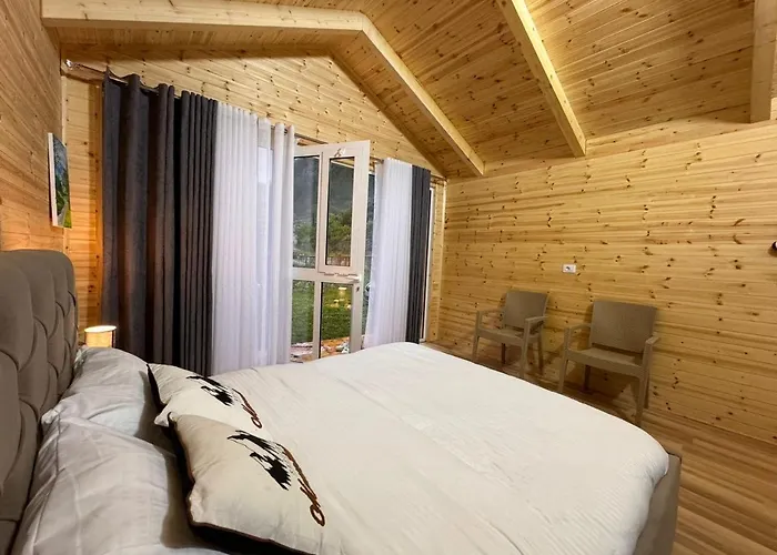 Villa Thethi Mountain